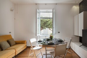 Dining - Vernazzola Family Apartment by Wonderful Italy (Genova)