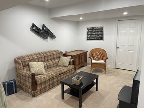 Smart TV, video games, DVD player, stereo