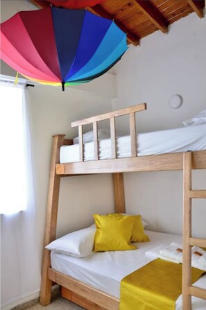 3 habitaciones, wifi gratis y ropa de cama 