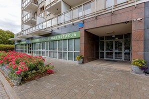 Exterior - Apartment With Balcony Wolska by Renters (Warsaw)