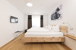 2 Schlafzimmer, Zimmersafe, Bügeleisen/Bügelbrett, kostenloses WLAN