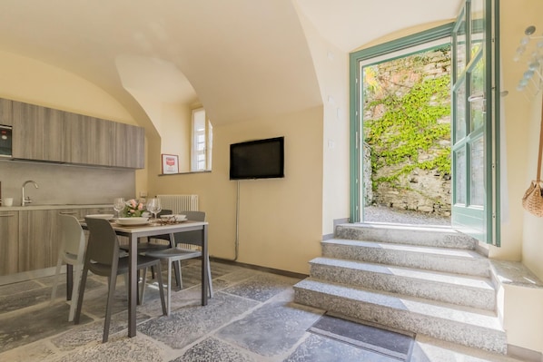 House | 1 bedroom