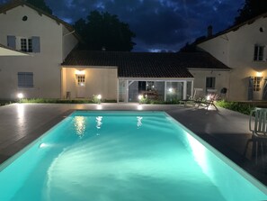 Piscine extérieure (ouverte en saison)