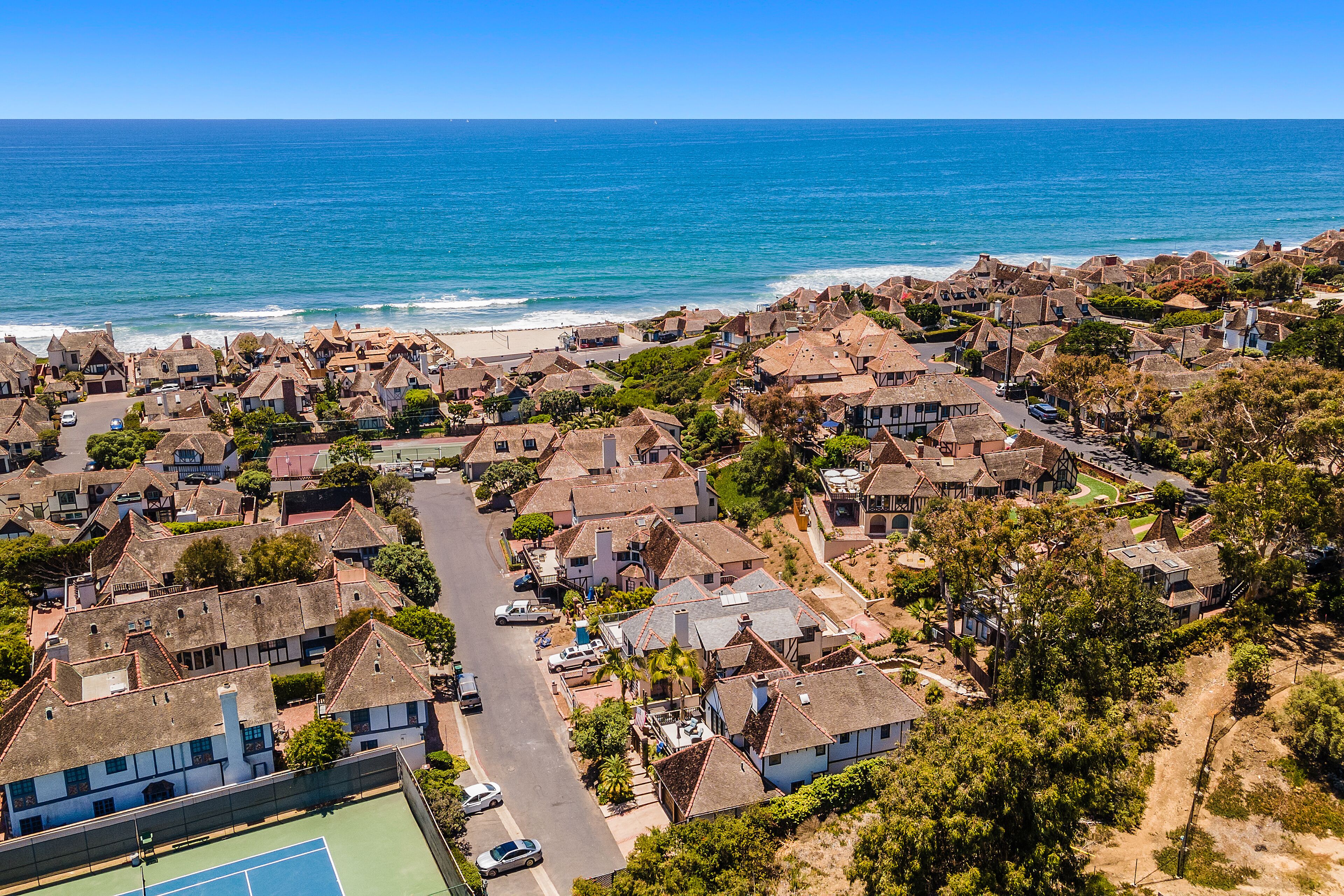 Luxury Home, Fire Pit, BBQ, Pickleball Access