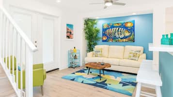 House, 4 Bedrooms | Living area