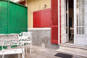 تناول الطعام بالخارج