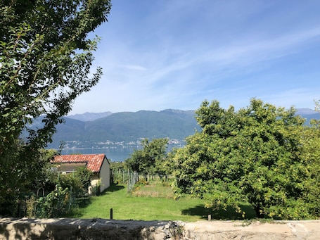 Property grounds. Pet-Friendly Apartment 'La Vecchia Torre' with Garden & Wi-Fi