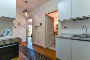 Fridge, oven, stovetop, dishwasher - Villa 'Elba Offsite' with Sea View, Wi-Fi and Air Conditioning (Capoliveri)