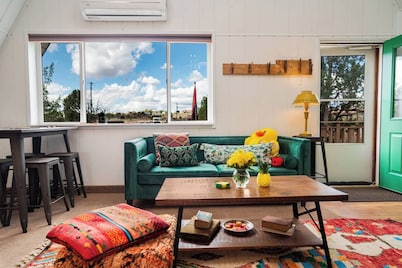 Lucky Duck - Cozy cabin on acreage | Pet friendly