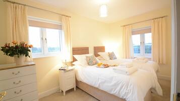 2 bedrooms, individually decorated, individually furnished, free WiFi