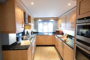 冰箱、洗碗机、厨具/餐具