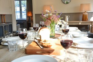 Fridge, dishwasher, cookware/dishes/utensils