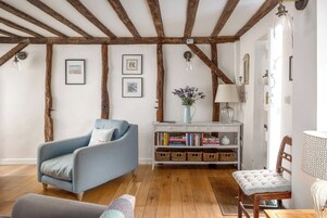 Cottage | Living area | DVD player