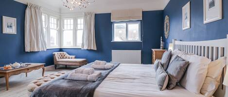 5 عدّة غرف نوم وبديكورات فريدة لكل غرفة وطراز فريد لكل وحدة