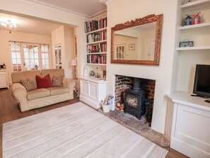 Cottage | Living area - Kestrel Cottage, Southwold (Reydon)