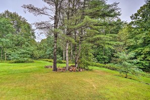 Property grounds - Secluded Getaway < 10 Mi to Saratoga Springs! (Porter Corners)
