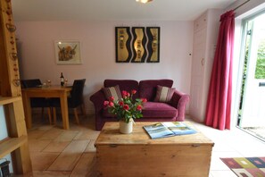 Living room - Seafarers (Diss)