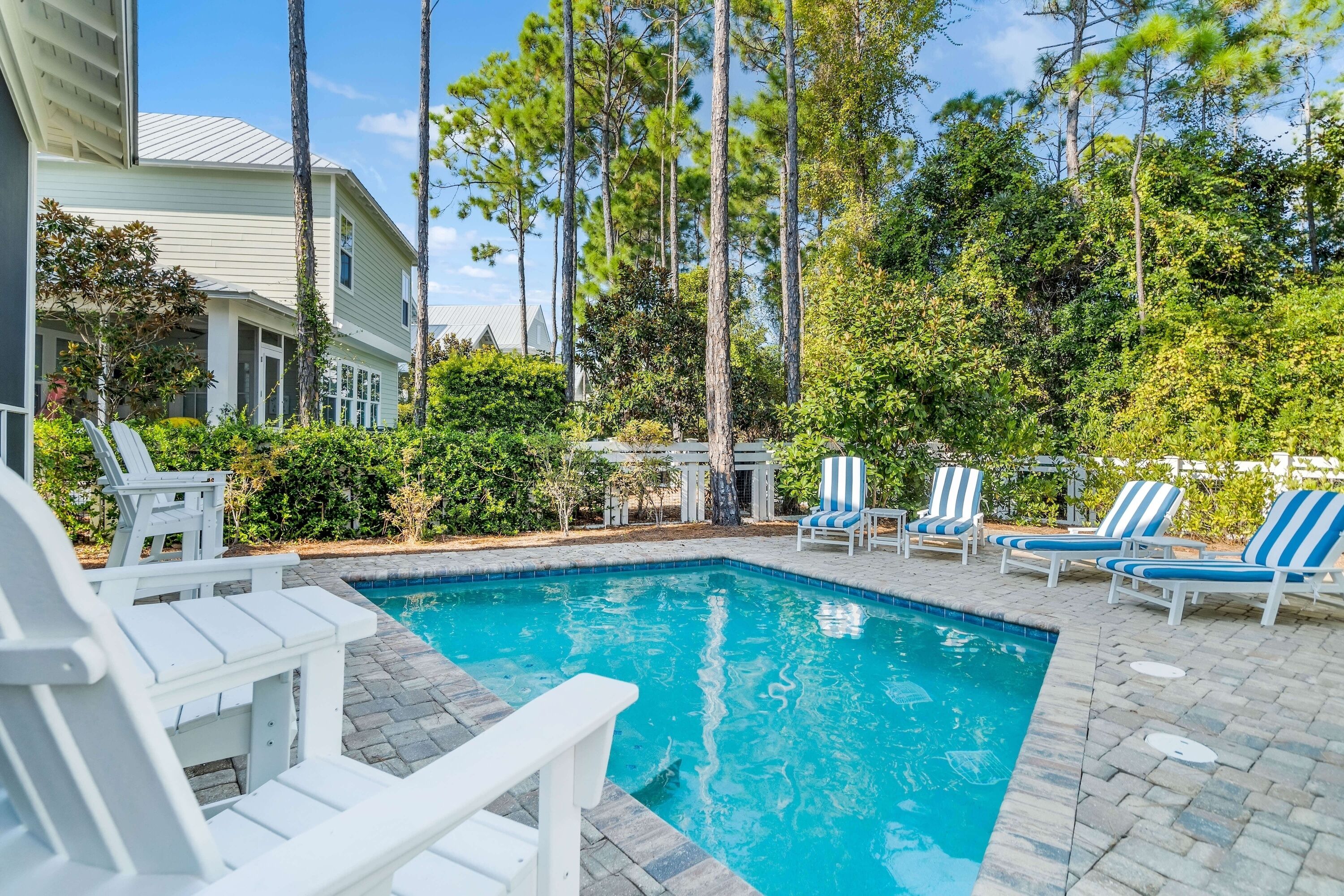 Huge Loaded Upscale BeachHome w Cart and Pool
