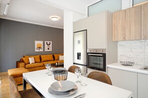 Luxury Apartment | In-room dining