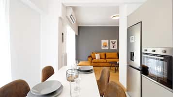 Apartamento superluxo | Opções para refeição no quarto