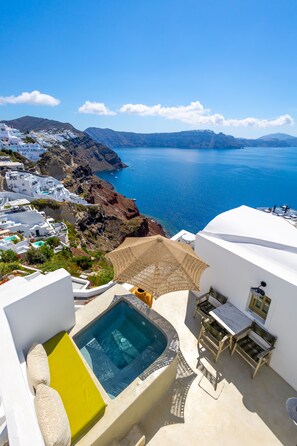 Terrace/patio - Opulent Oia Oasis: 3-Bedroom Luxury Suite (Oía)