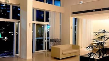 Apartamento | Saguão