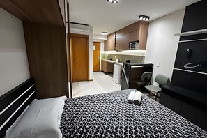 Apartment | Zimmersafe, Schreibtisch, Verdunkelungsvorhänge, Bügeleisen/Bügelbrett