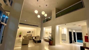 Apartment | Lobby