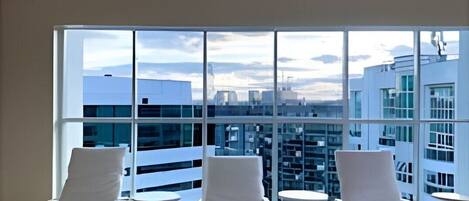 Estudio Business, 1 cama doble con sofá cama, no fumadores, vistas a la ciudad | Interior