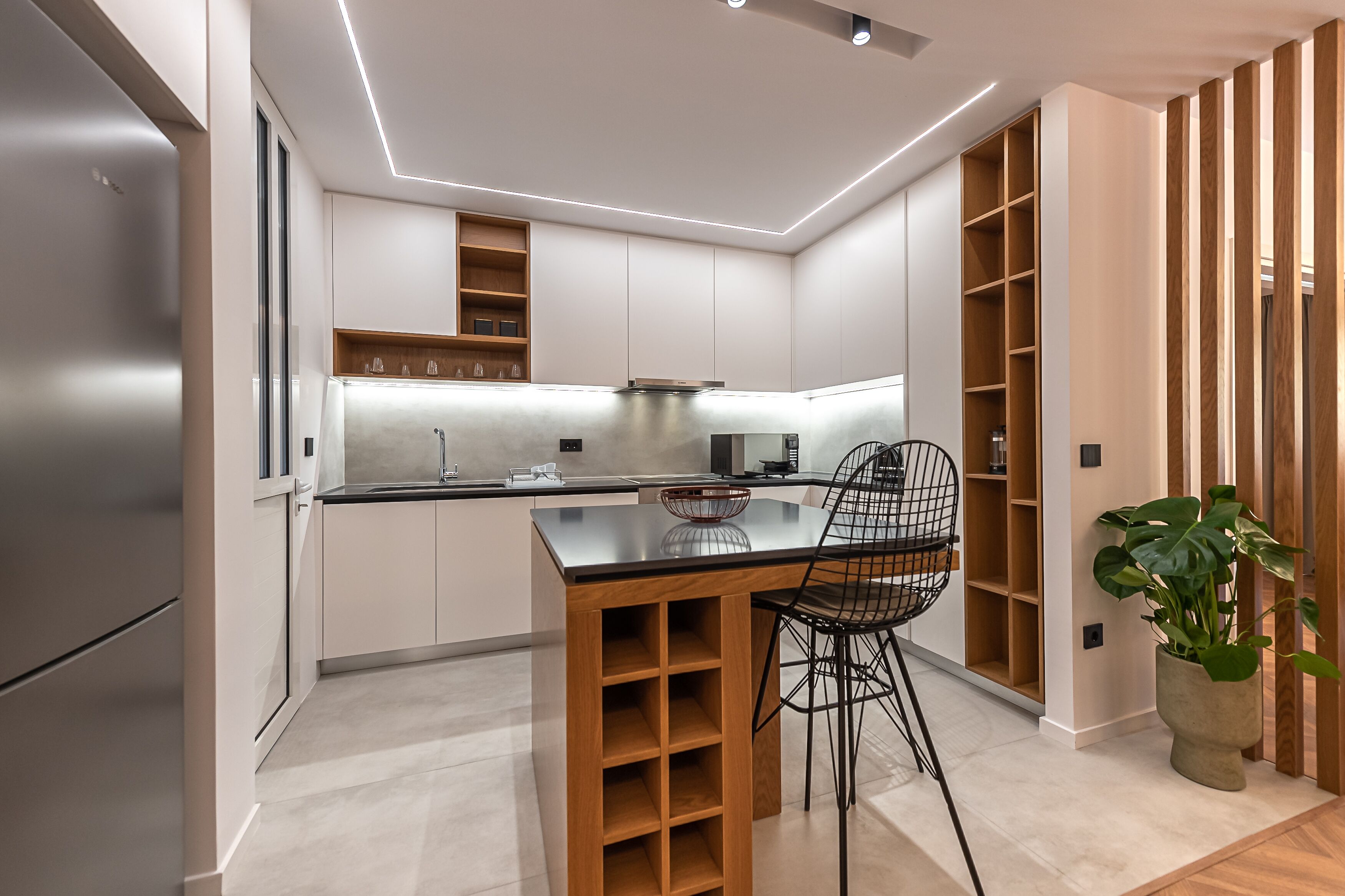 Luxury Apartment | Private kitchen | Full-size fridge, microwave, oven, stovetop