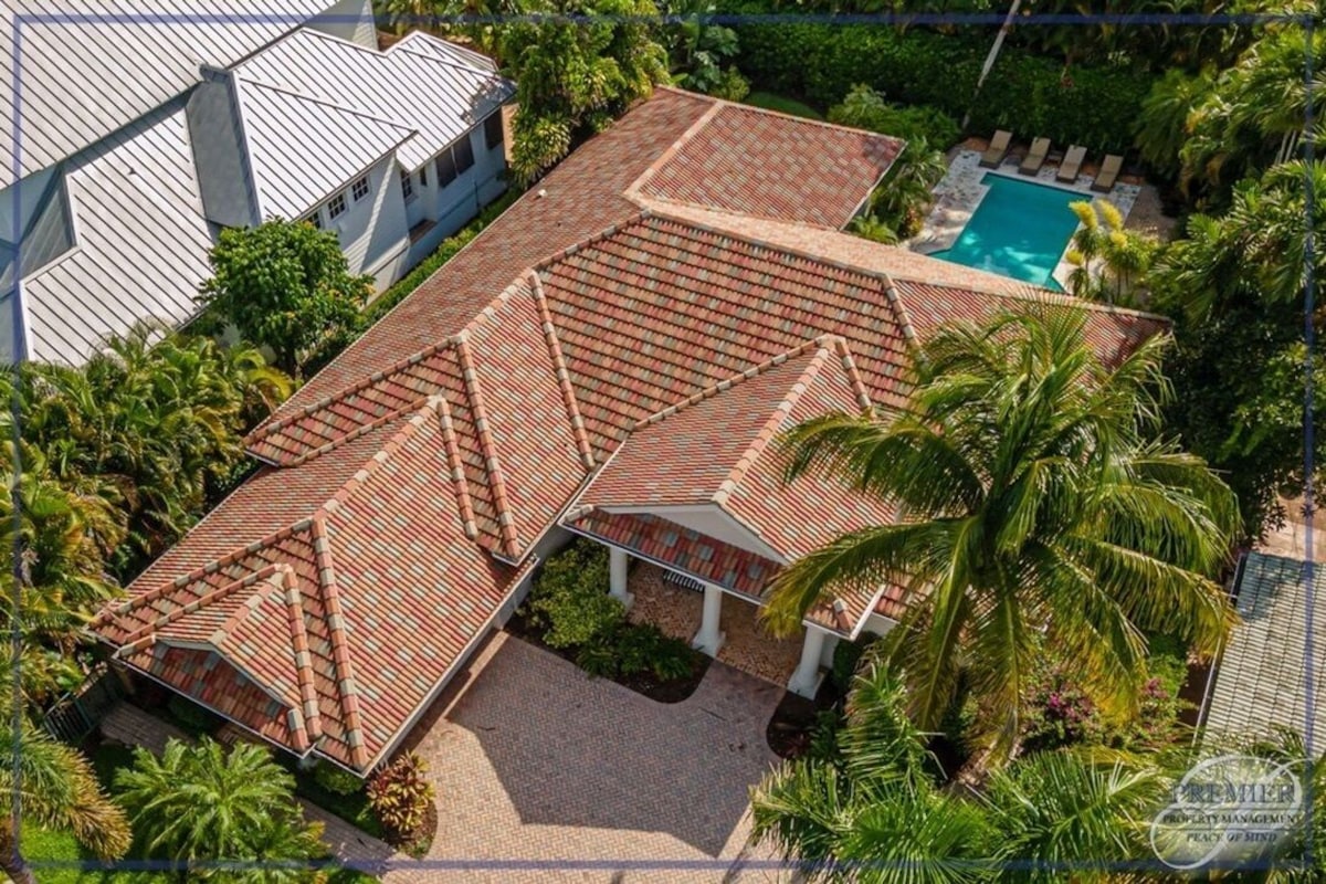 Photo 2 of Olde Naples Luxury Home 10 Houses from the Beach