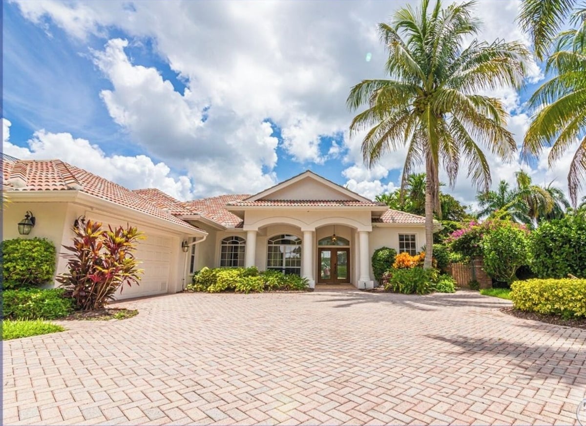 Photo 4 of Olde Naples Luxury Home 10 Houses from the Beach