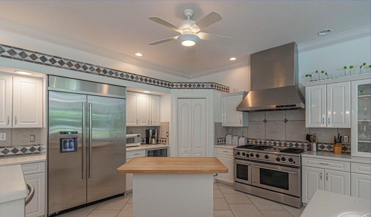 Photo 11 of Olde Naples Luxury Home 10 Houses from the Beach