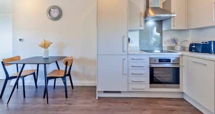 Modern 1 Bedroom Apartment in Ashford