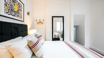 Standard Double Room, 1 Double Bed, Non Smoking, Ensuite | Free WiFi, bed sheets