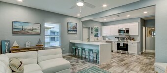 Fully renovated home walking distance to Canal St.