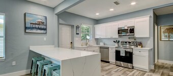 Fully renovated home walking distance to Canal St.