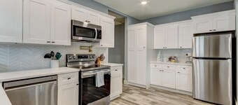 Fully renovated home walking distance to Canal St.