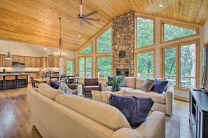 TV, fireplace - Luxe Wintergreen Resort Escape w/ Hot Tub! (Roseland)