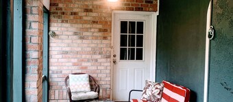 Spacious Family Home-Game Room & Sauna- 2 King Beds-5 mins 2 Beach-Pets Welcome!