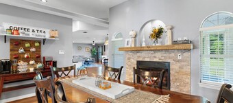 Spacious Family Home-Game Room & Sauna- 2 King Beds-5 mins 2 Beach-Pets Welcome!