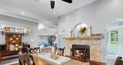 Spacious Family Home-Game Room & Sauna- 2 King Beds-5 mins 2 Beach-Pets Welcome!