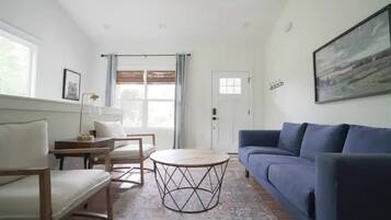 TV connectée, jeux vidéo, livres