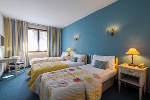 Blackout curtains, soundproofing, iron/ironing board, free WiFi