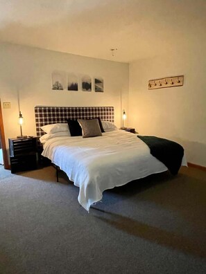 1 Schlafzimmer, Schreibtisch, Bügeleisen/Bügelbrett, WLAN