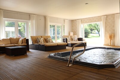  Bozeat House - Country Retreat
