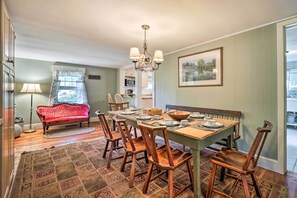 Dining - Londonderry Retreat ~ 3 Mi to Lowell Lake! (Londonderry)