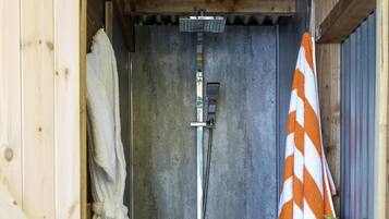 Cabin | Bathroom | Shower, towels