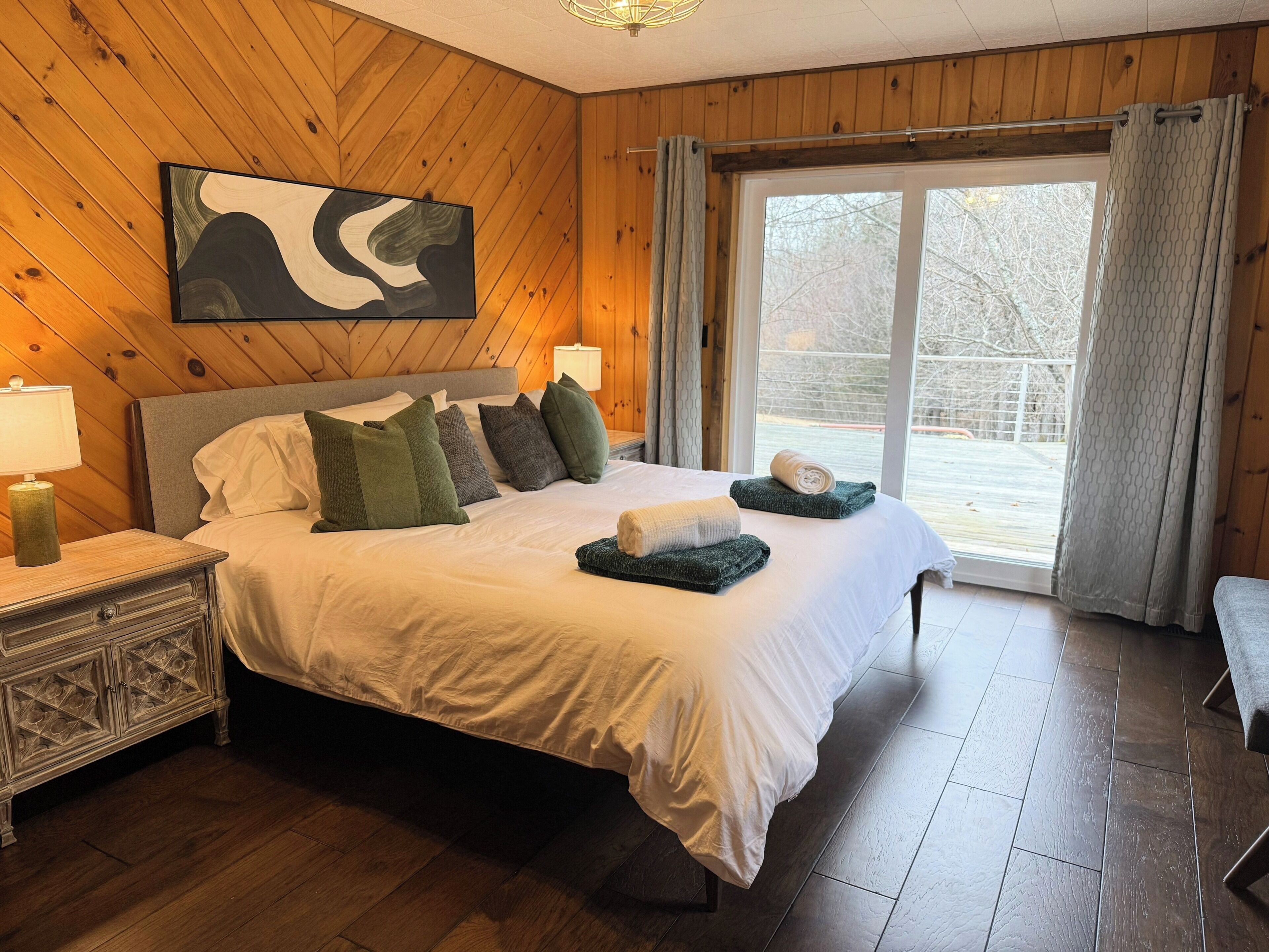 3 chambres, fer et planche à repasser, Wi-Fi gratuit, draps fournis