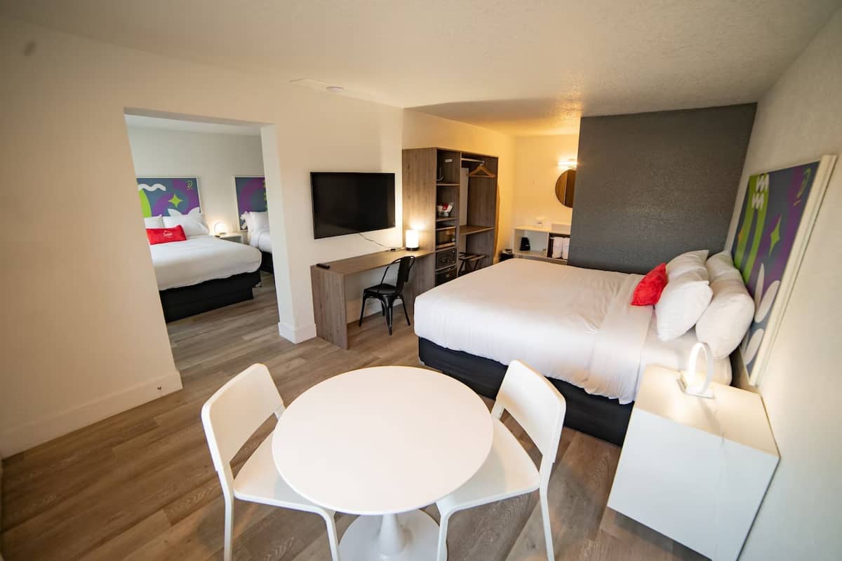 Junior Suite, Multiple Beds, Non Smoking | Premium bedding, pillowtop beds, in-room safe, desk
